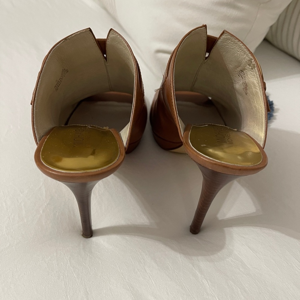 MK Heels w/Box - Picture 4 of 11